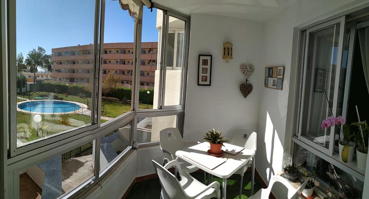 Lovely Apartment In Torremolinos Views Of The Sea, Pool, Terrace, Sofa Bed And Fully Equipped Kitchen Esterno foto