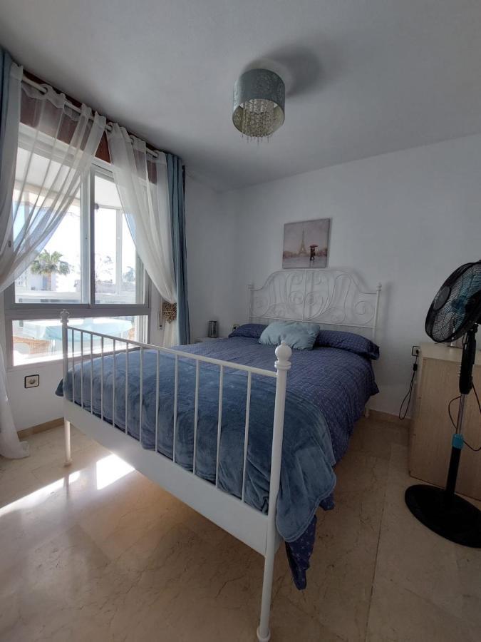 Lovely Apartment In Torremolinos Views Of The Sea, Pool, Terrace, Sofa Bed And Fully Equipped Kitchen Esterno foto